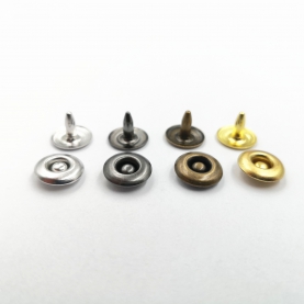 Nút núm thụt (rivets for pocket) 